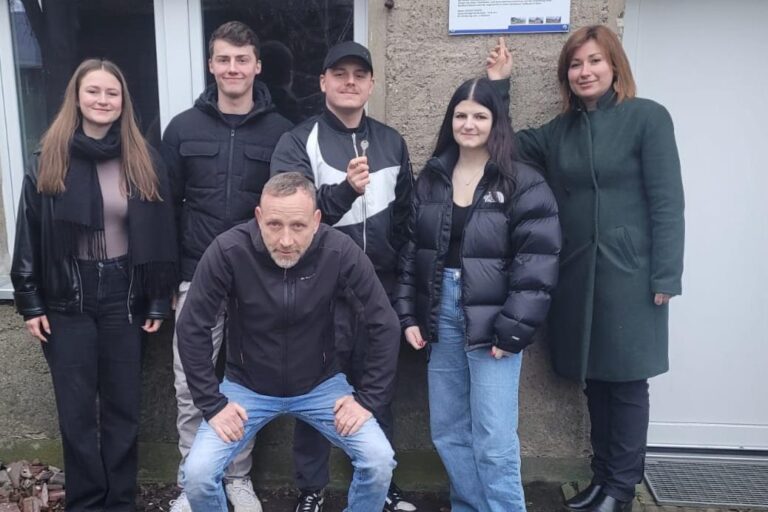 2025-12-born-schluesseluebergabe2