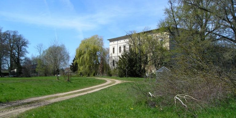 Angern_Schlosspark_01